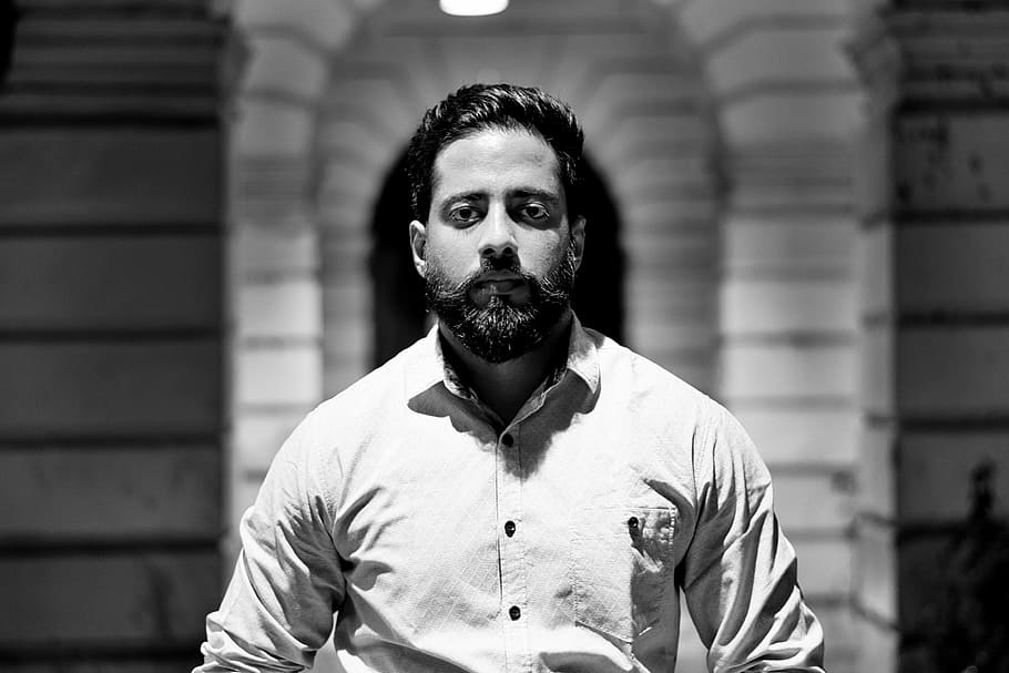 grayscale photography of man, macho, royal, bearded, young HD wallpaper