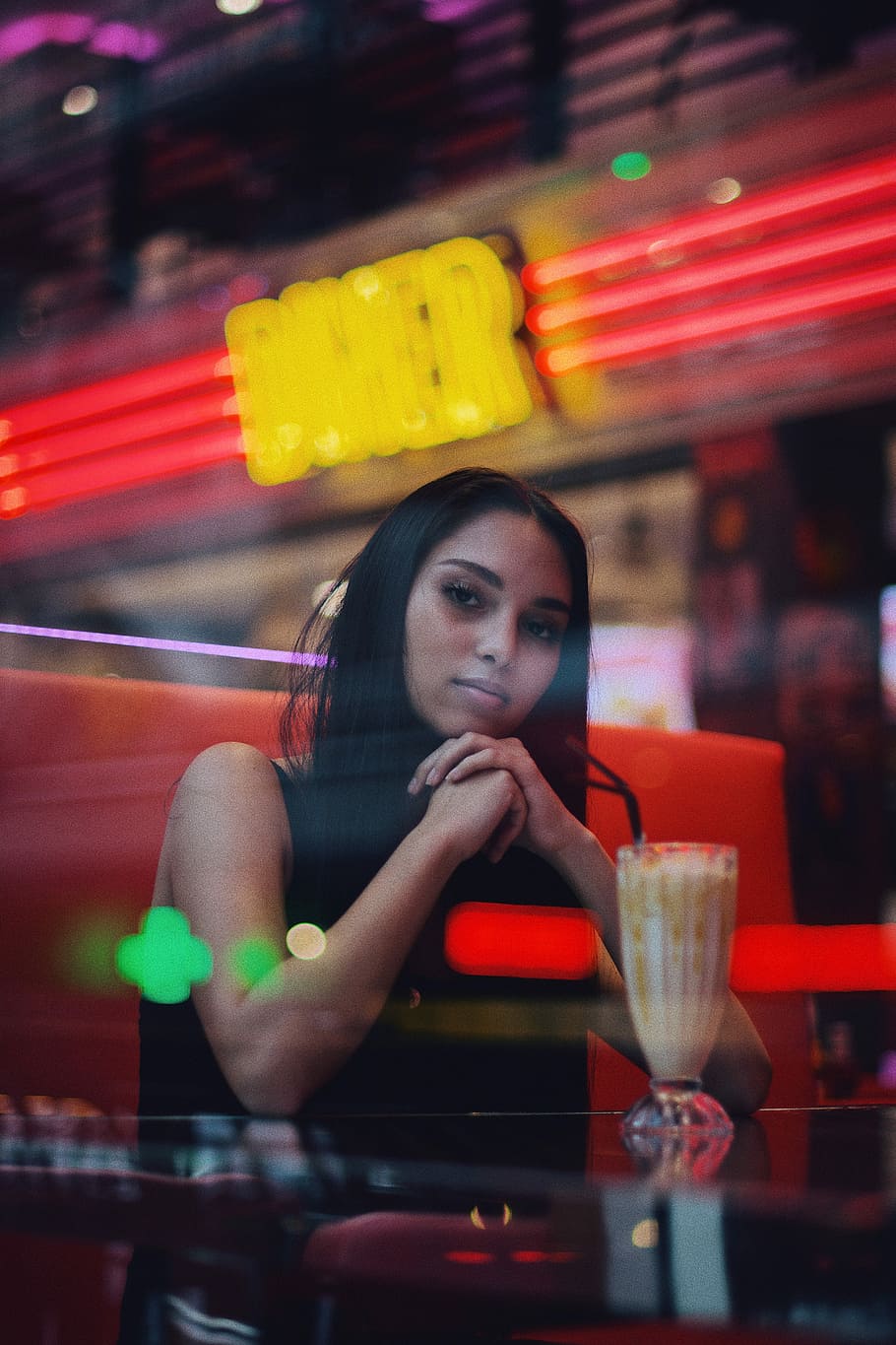 woman in front of shake in pilsner glass, woman sitting on bench HD wallpaper