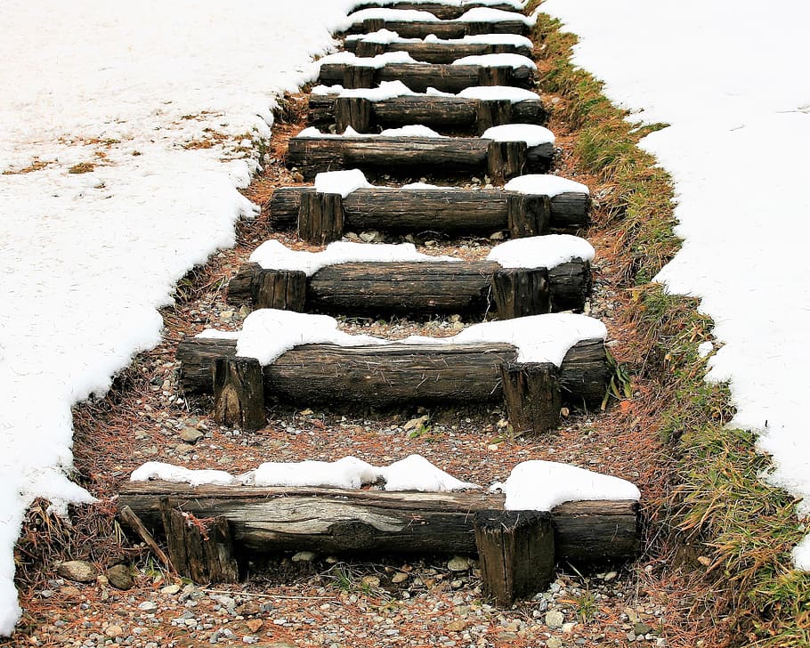 stairs, wooden, target, elevation, grass, winter, white, wooden beams HD wallpaper