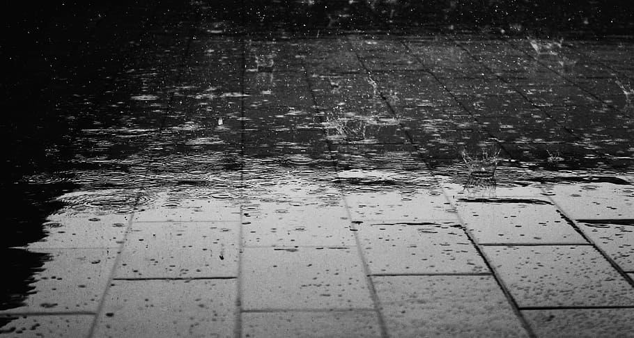 wet gray concrete pavement, rain, floor, water, drops, footpath, HD wallpaper