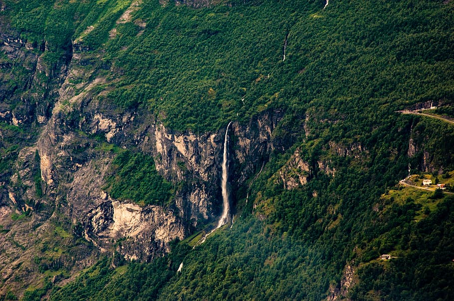 Angel Falls at daytime, aerial photography of waterfalls surrounded with green trees at daytime HD wallpaper
