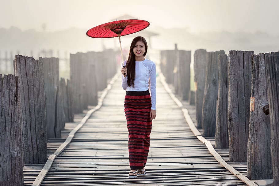 woman holding red umbrella, fashion, vietnamese, tradition, outdoor, HD wallpaper