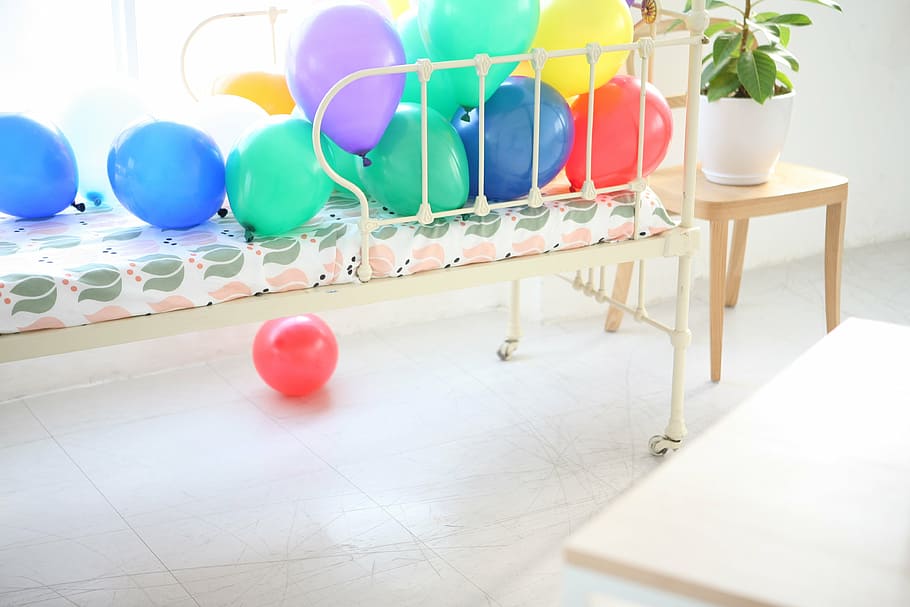 bed, balloon, events, multi colored, indoors, no people, party - social event HD wallpaper