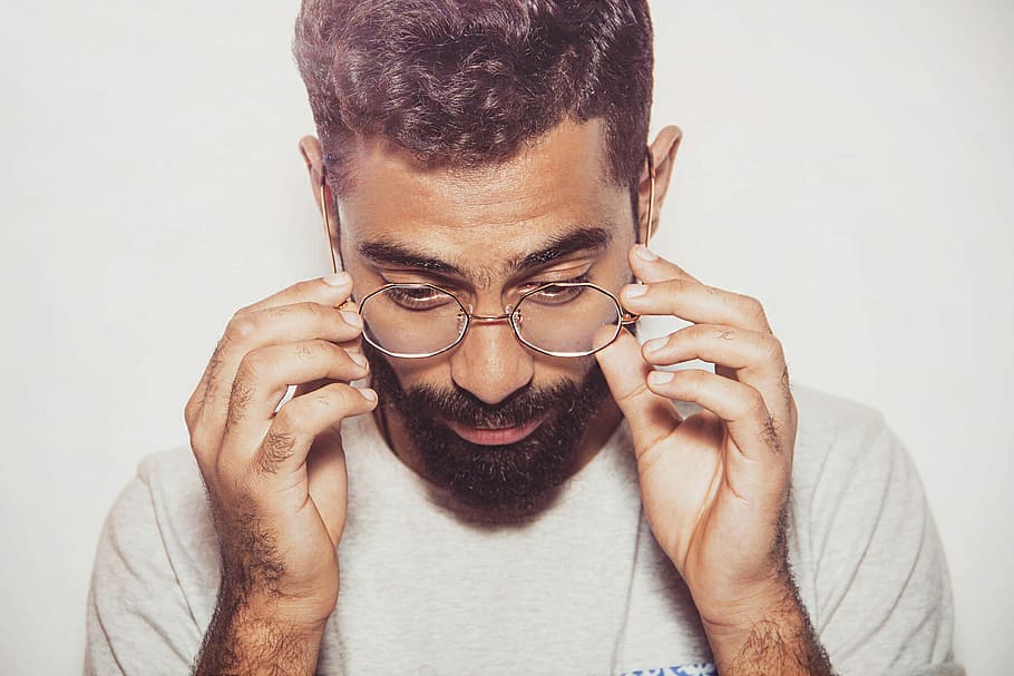person holding eyeglasses, man, male, hand, beard, tshirt, fashion, HD wallpaper