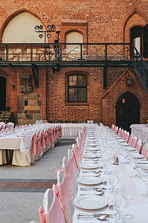 Table at a wedding reception in the castle, tableware, table set HD wallpaper