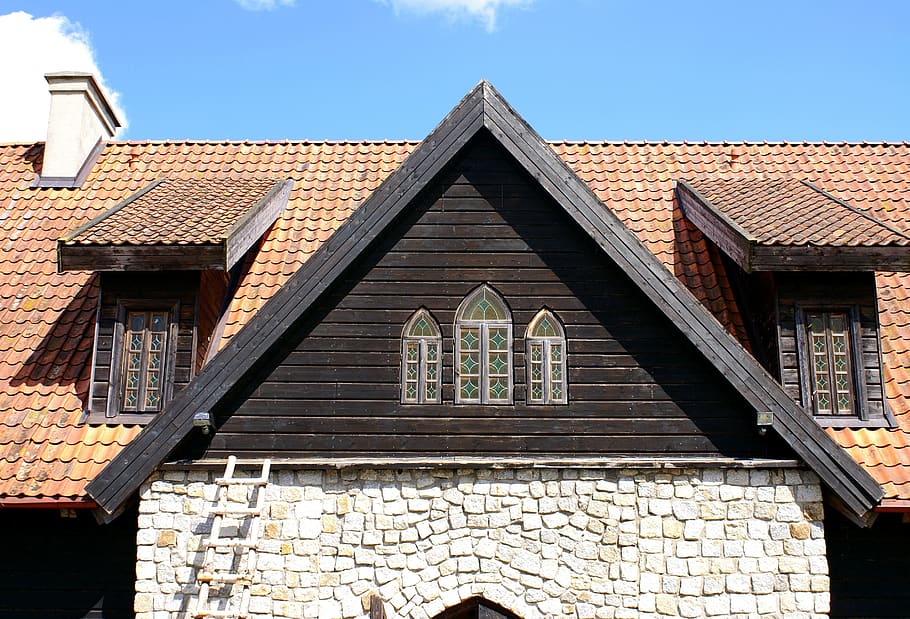 window, attic, castle, the roof of the, old buildings, old window, HD wallpaper