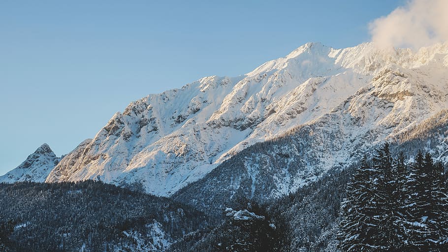 snow-capped mountain under clear sky, snow coated mountain at daytime HD wallpaper