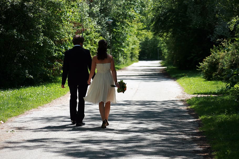 bride and groom walking on gray pathway during daytime, wedding HD wallpaper