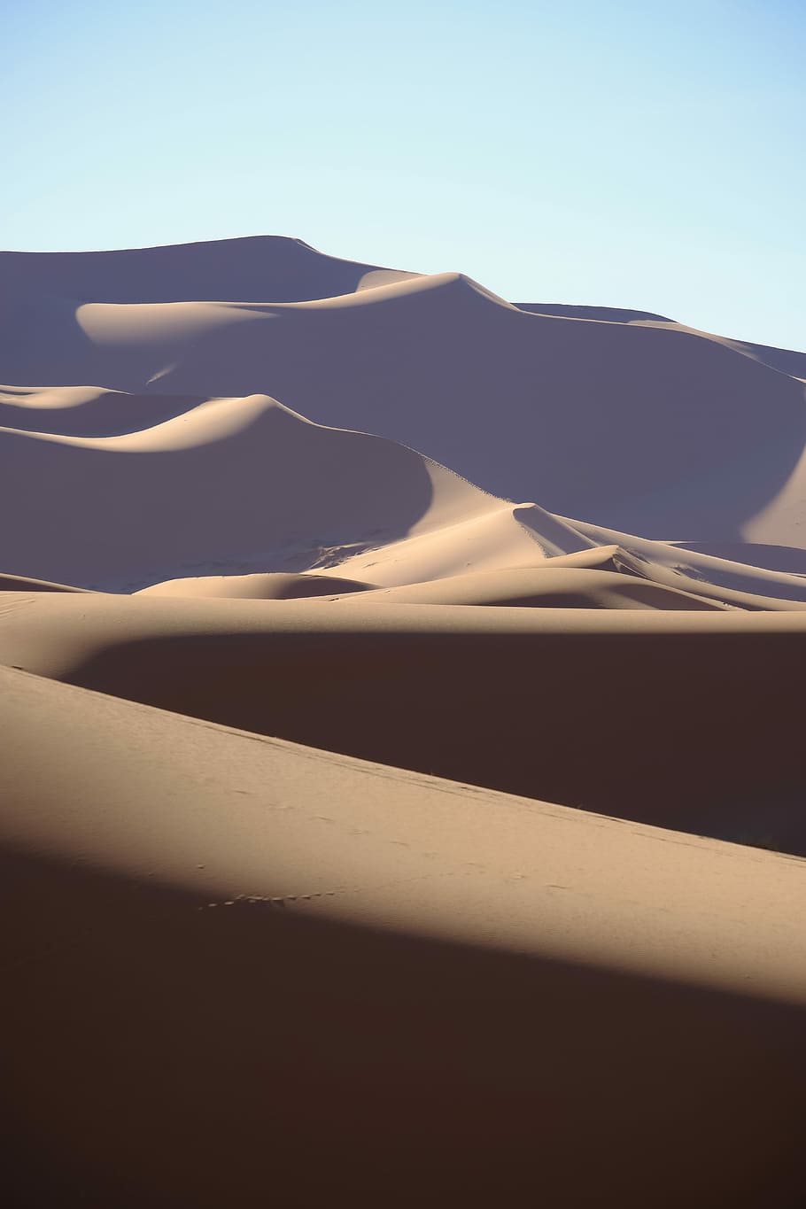 photography of dessert mountains, landscape photography of sand dunes HD wallpaper