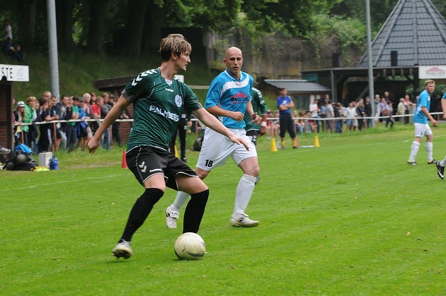 reading, players, rush, grass, sport, football player, ball sports HD wallpaper