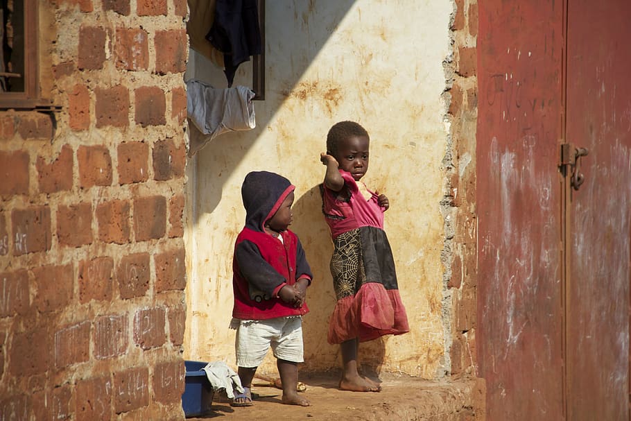 africa, uganda, children, brick, house, laundry, childhood, HD wallpaper