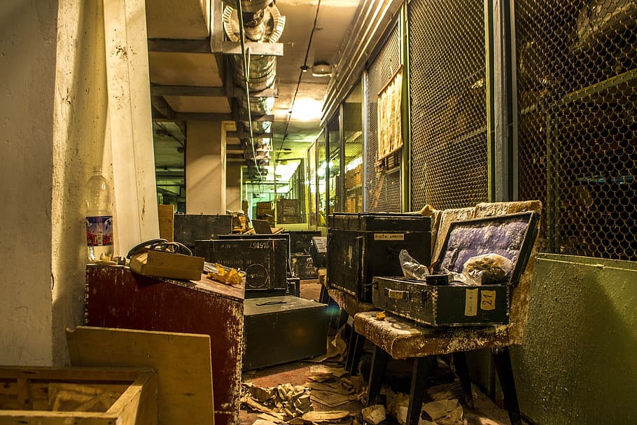 boxes beside fence, bunker, the abandoned, digging, indoors HD wallpaper
