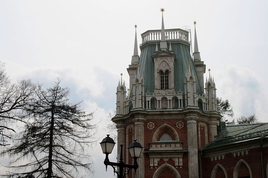 palace, gothic, russian, building, red, white, light, green HD wallpaper