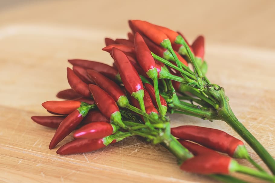 food, wood, red, hot, bunch, capsicum, cayenne, chili, close-up HD wallpaper