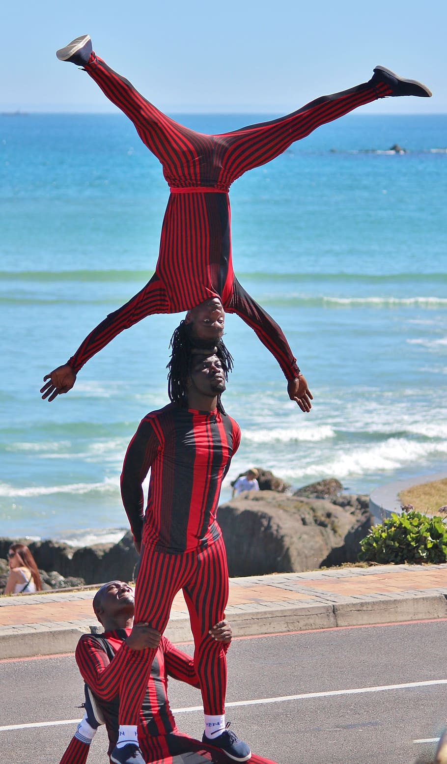 Street Artists, Acrobatics, standing on your head, pyramid, gymnastics