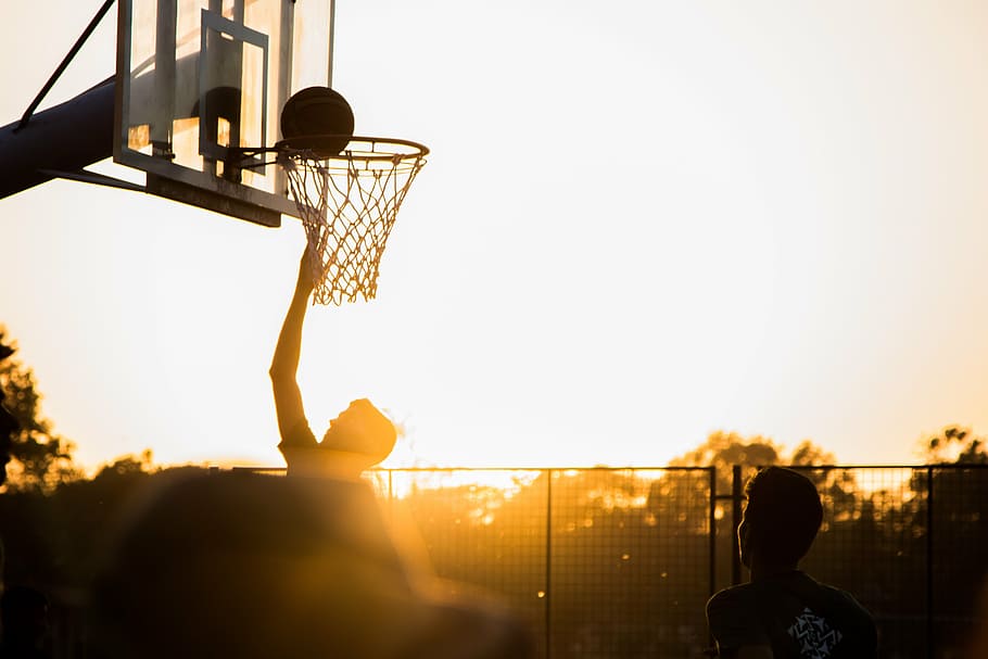 man playing basketball under blue sky at daytime, sport, game, HD wallpaper