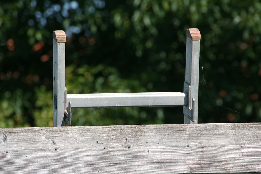 driver, scale, metal, board, wood - material, focus on foreground HD wallpaper