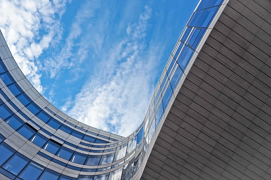 ground shot of gray concrete building, architecture, modern HD wallpaper