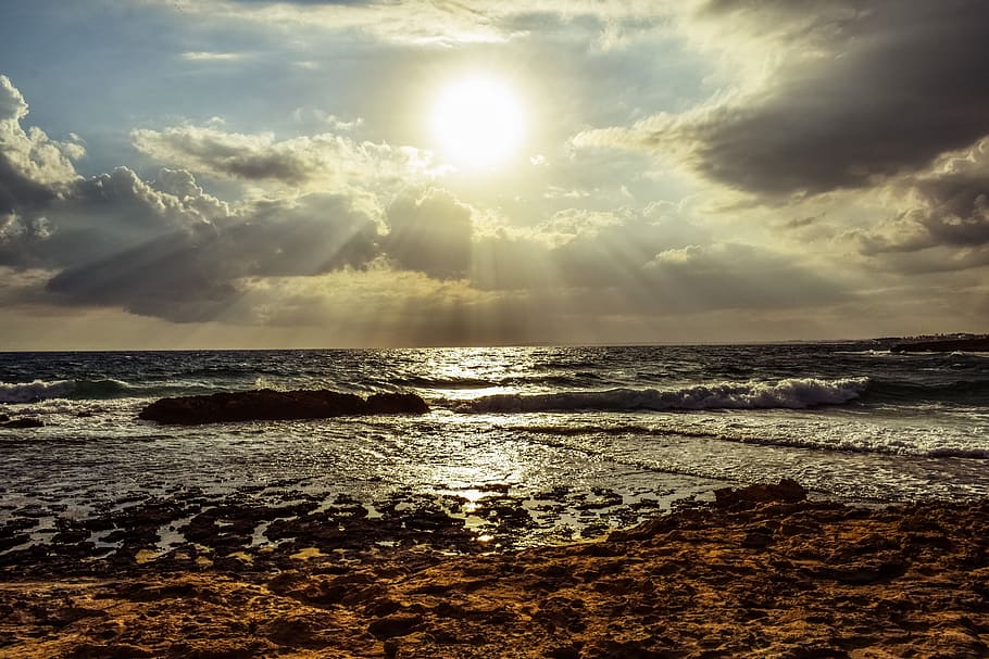landscape shot of body of water under cloudy sky, sunset, sunshine HD wallpaper