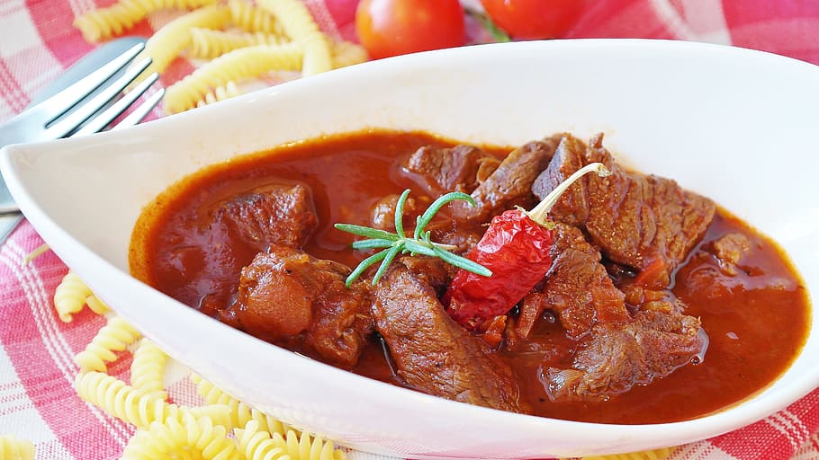 meat with sauce on plate, goulash, beef, court, main course, cook, HD wallpaper