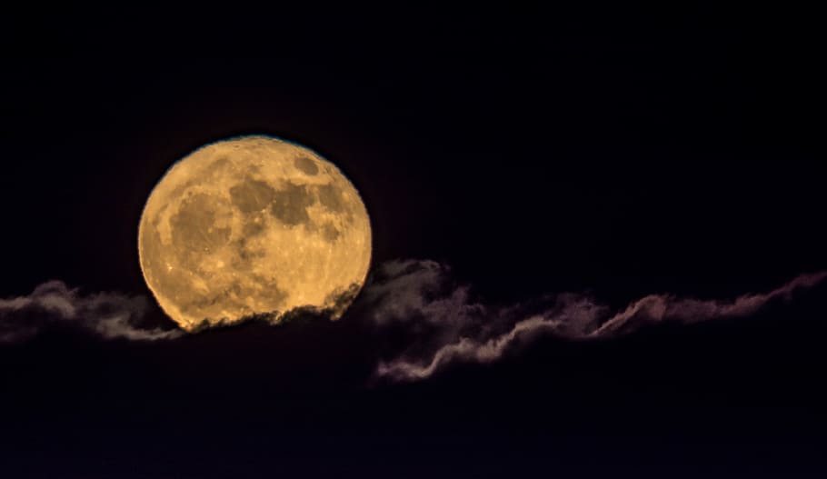 closeup photo of moon, full moon under nighttime, sky, illuminated HD wallpaper
