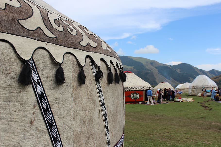 yurt, nomad games, canyon, architecture, mountain, built structure HD wallpaper