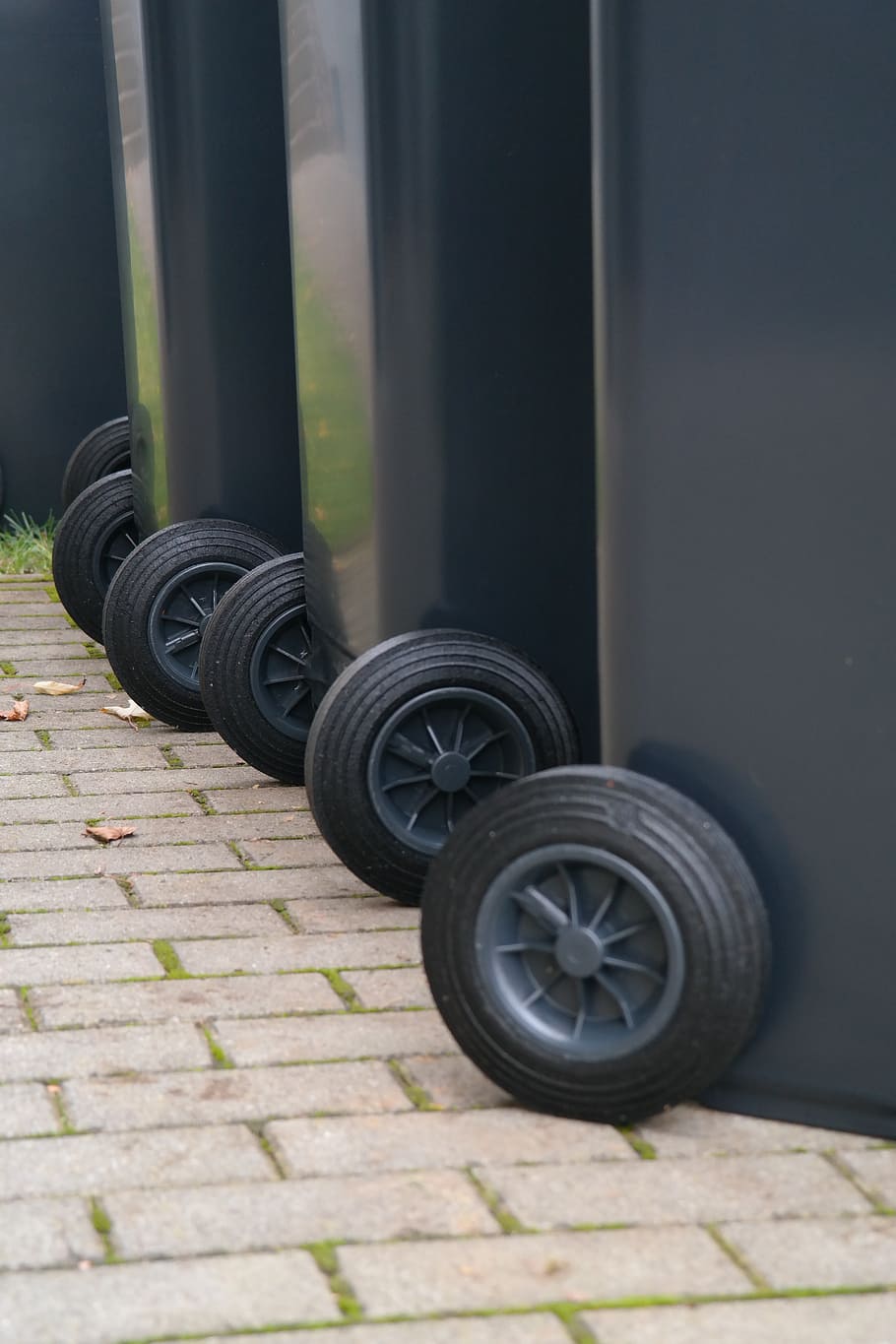 gray vehicle wheel and tires on gray pavement, garbage can HD wallpaper