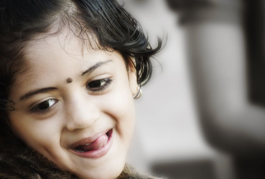 girl showing her tongue, child, portrait, fair, eyes, happy HD wallpaper
