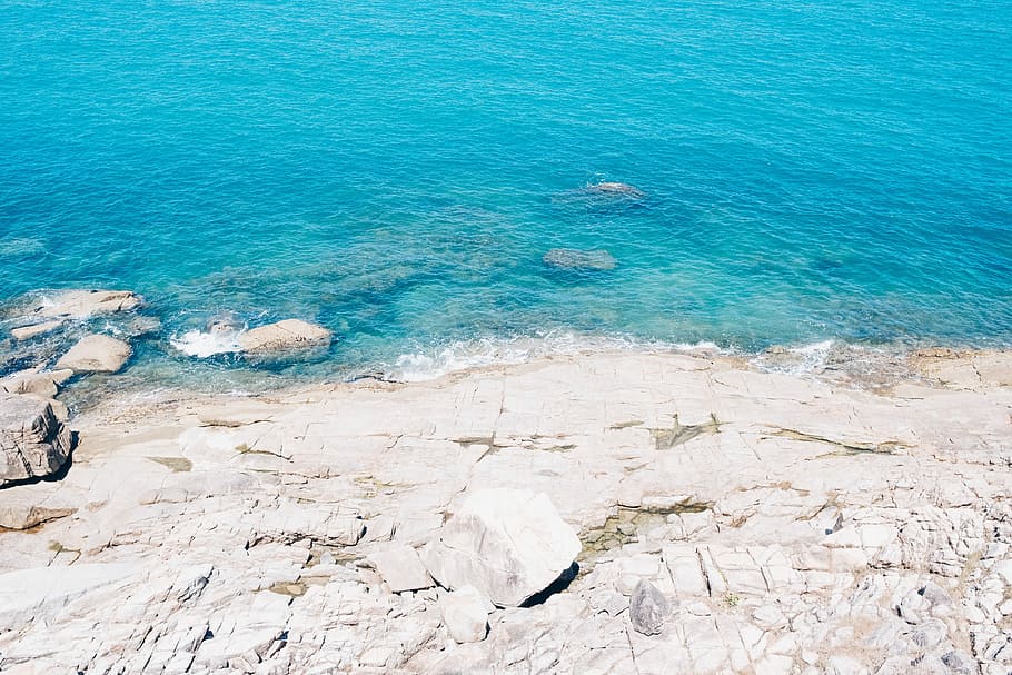 Waves, aerial photo of seashore during daytime, water, rocks HD wallpaper