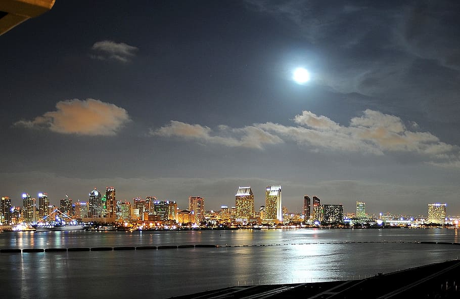person showing city buildings during night, san diego bay, harbor HD wallpaper