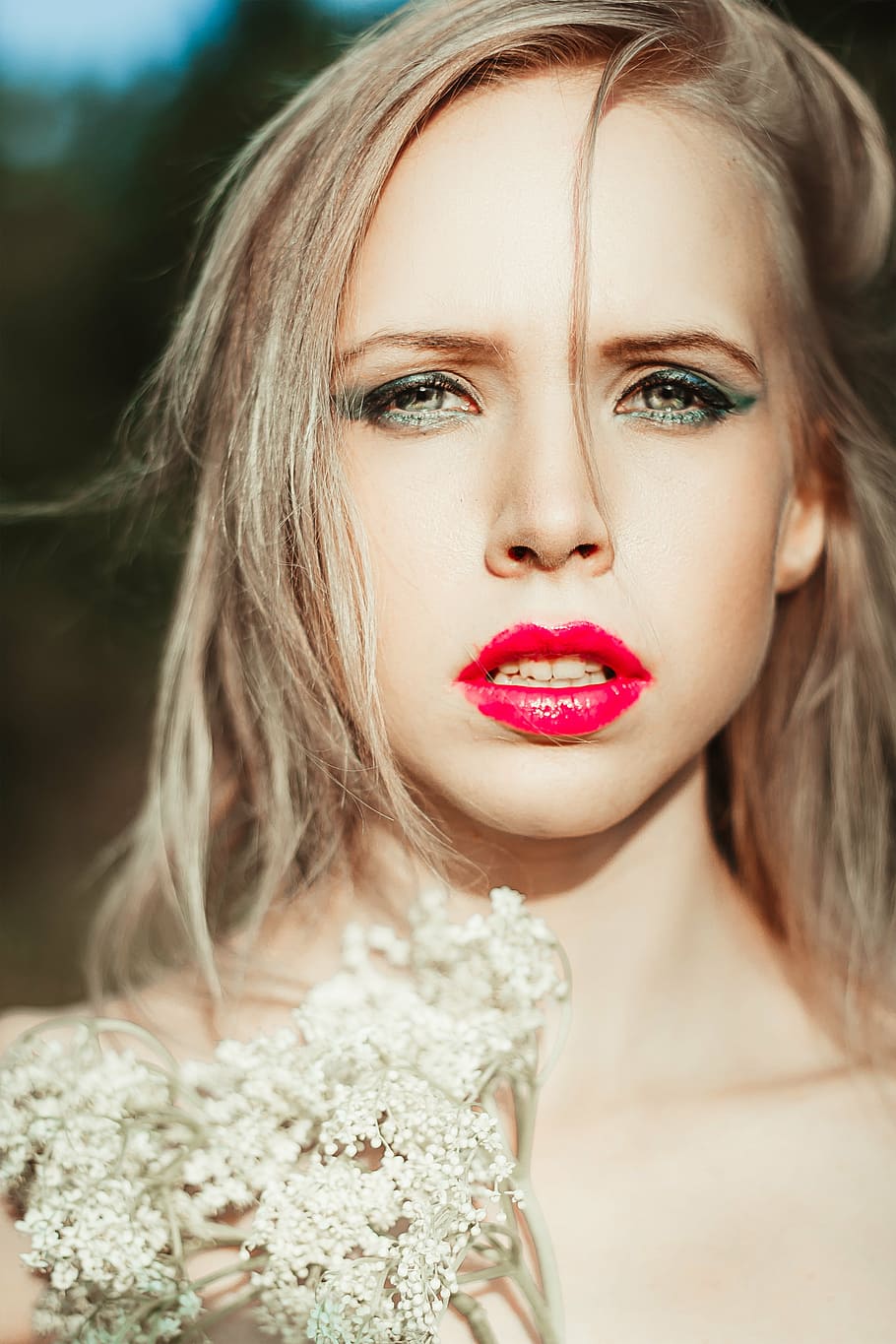 woman taking selfie, photoshoot, hair, style, model, emotions HD wallpaper