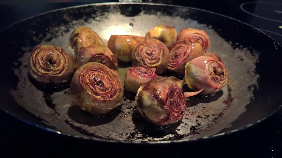 artichokes, baby artichokes, pan, kitchen, food, food and drink HD wallpaper