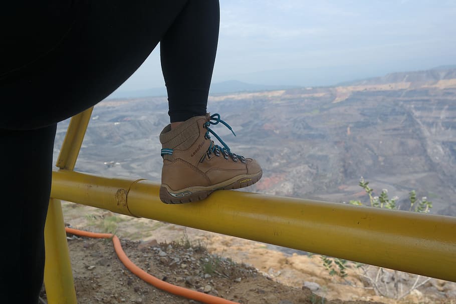 boot, carbon, mining, sky, earth, miner, field, structure, cast iron HD wallpaper