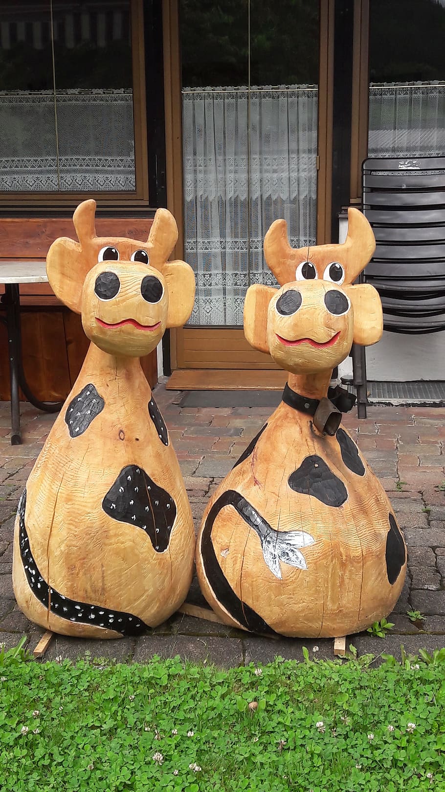 cows, sculpture, spotted, nature, animal, summer, ruminant HD wallpaper