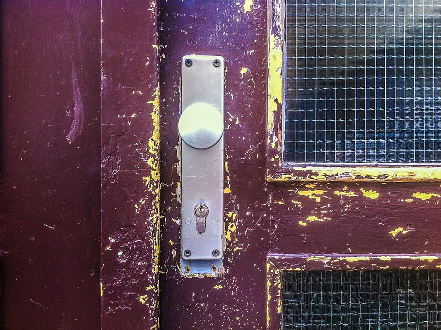door, aperture, key, castle, close to, security, locks to, door key HD wallpaper