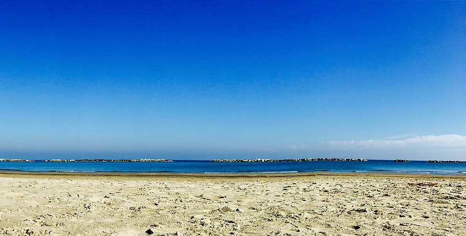 photo of empty beach during daytime, landscape, photography HD wallpaper