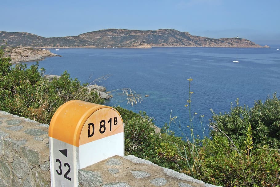 kilometer pole, holiday, corsica, sea, bay, water, mountain HD wallpaper