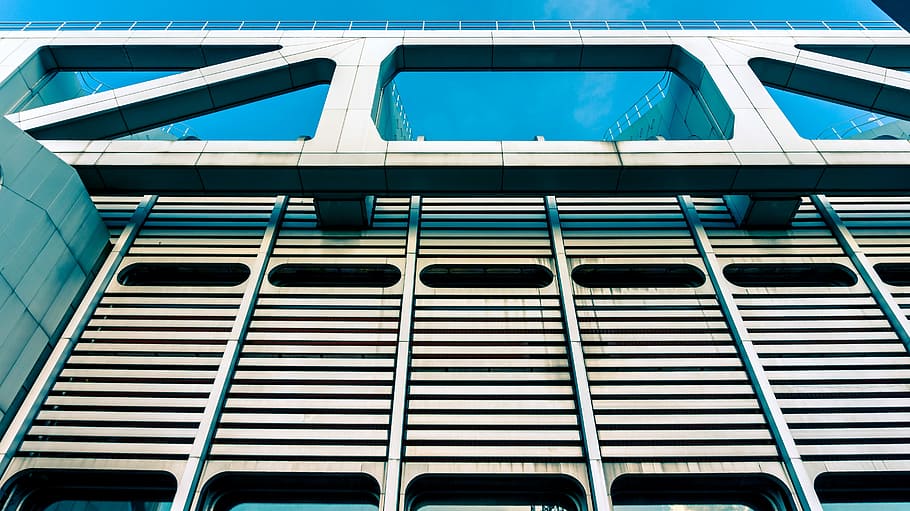 white building at daytime, architecture, metallic, facade, window HD wallpaper