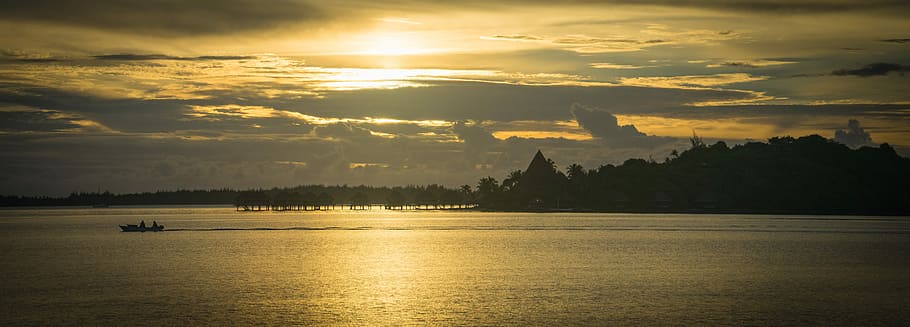 boat sailing on body of water during sunset, Bora Bora, French Polynesia HD wallpaper