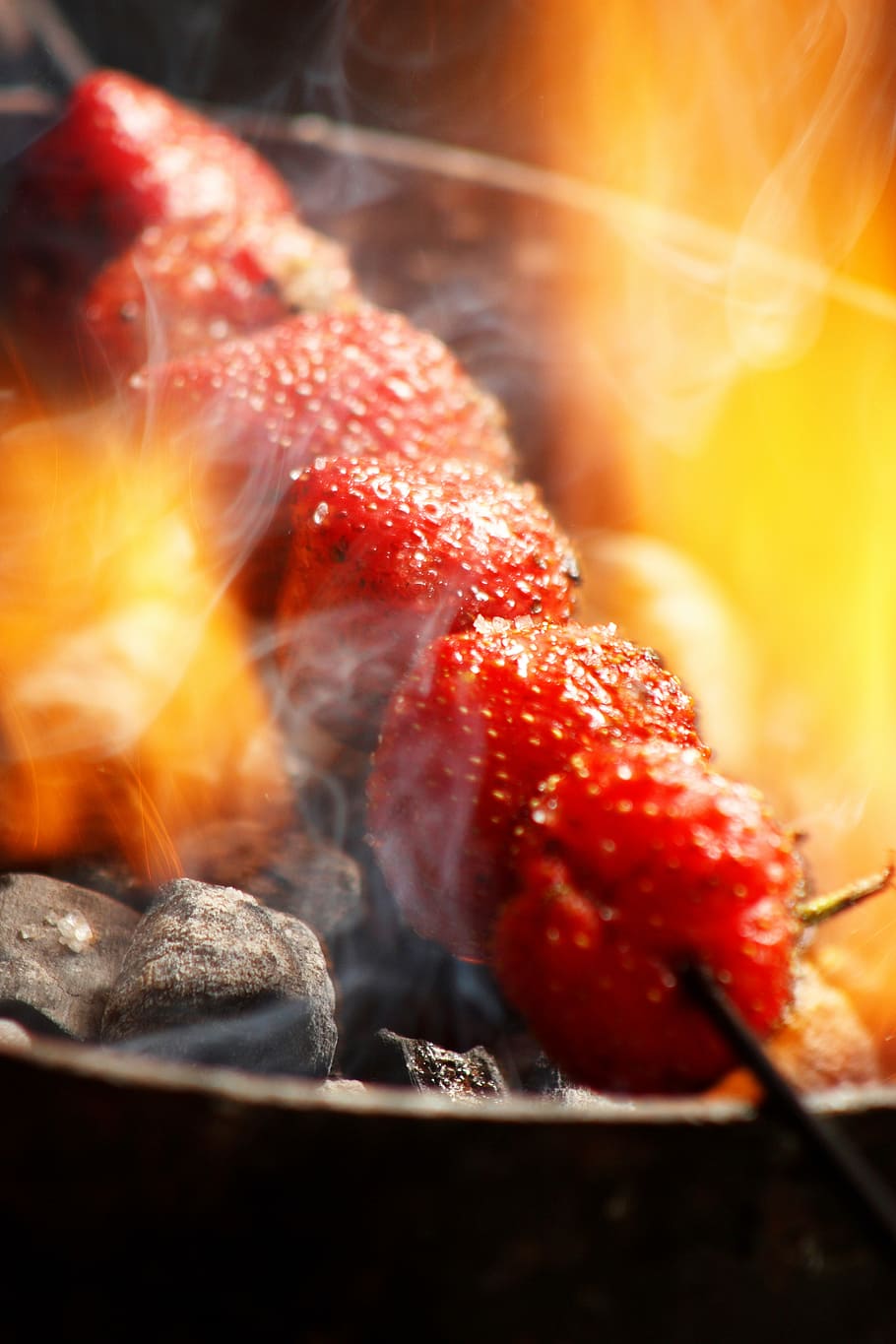 Strawberry, Smoke, Delicious, Appetizer, food, restaurant, fruit HD wallpaper