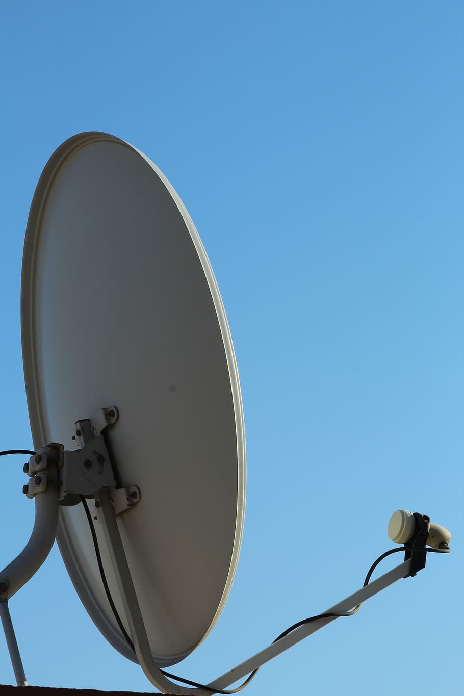 dish, tv, satellite, sky, low angle view, clear sky, blue, copy space HD wallpaper