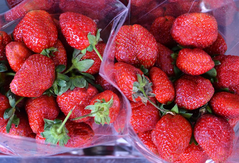 strawberries, punnet, red, fruit, food, fresh, ripe, berry HD wallpaper
