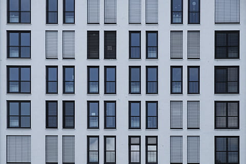 close-up photography of concrete building, facade, window, architecture HD wallpaper