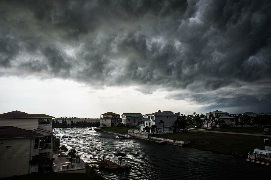 grayscale photo of houses during daytime, storm, florida, clouds HD wallpaper