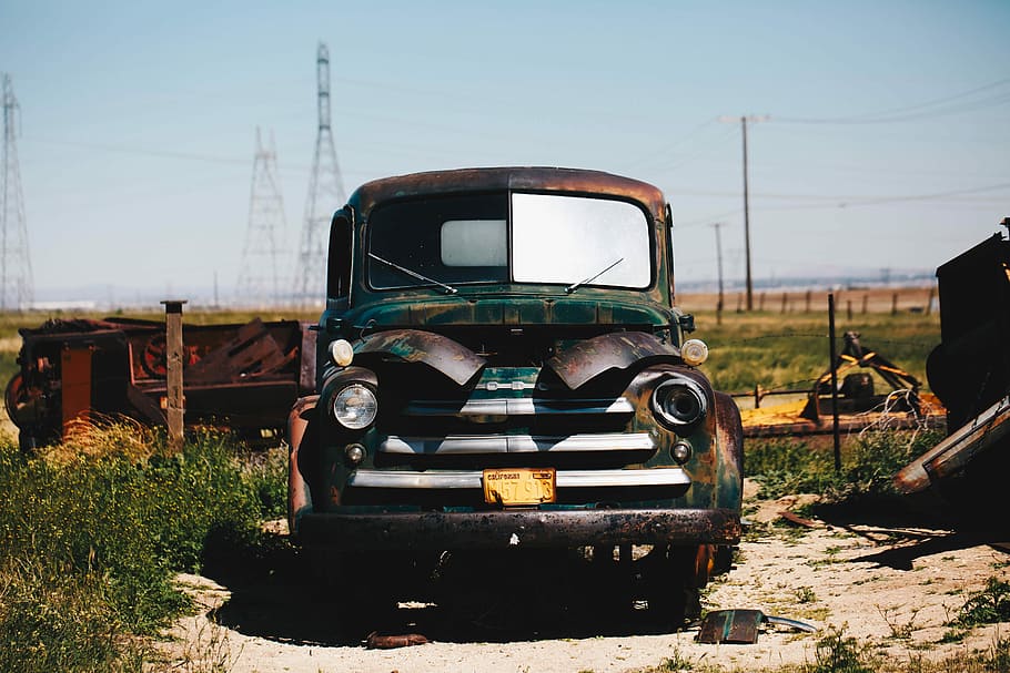 Fix On The Road Daily, wrecked brown car near electric post, weathered HD wallpaper