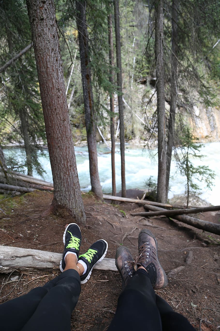 Hiking, Break, Legs, Shoes, resting, trees, nature, friends HD wallpaper