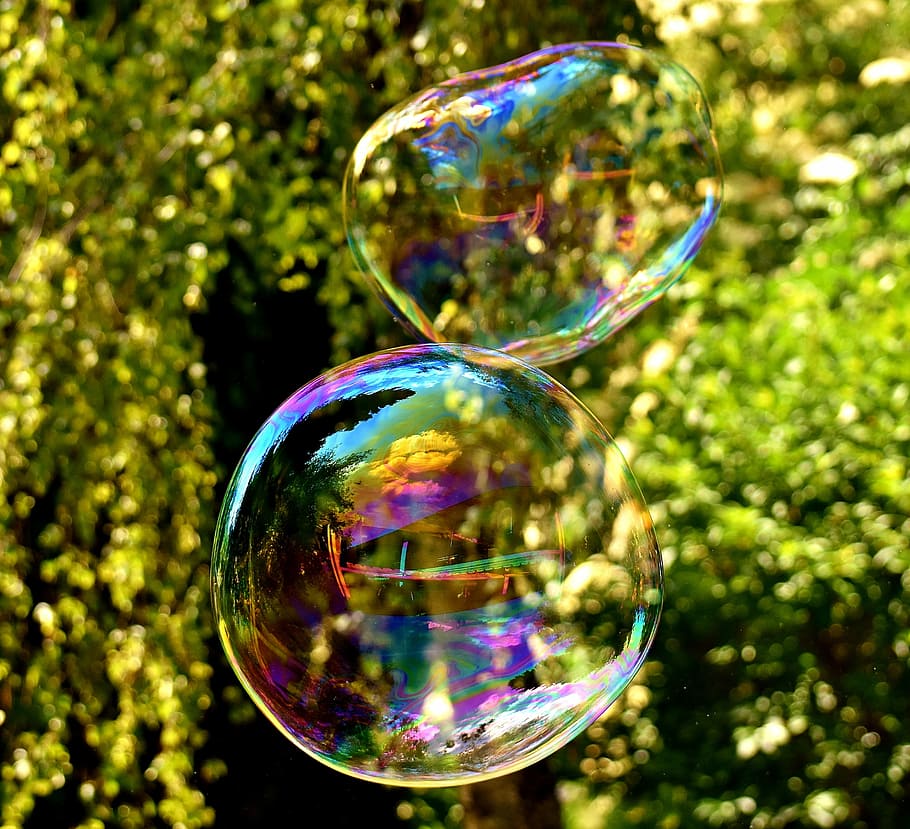 Soap Bubble, Huge, large, make soap bubbles, wabbelig, iridescent HD wallpaper
