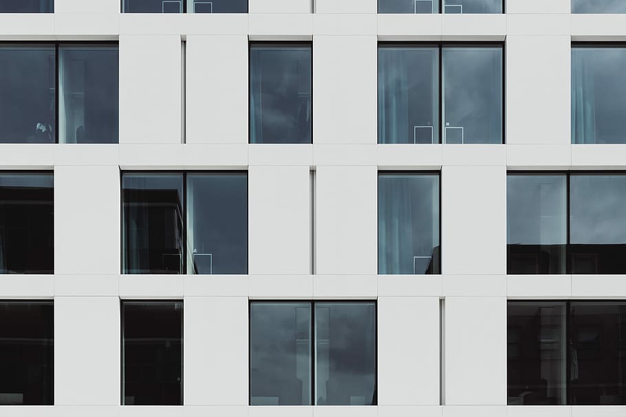 white wooden framed glass window at daytime, white concrete building HD wallpaper