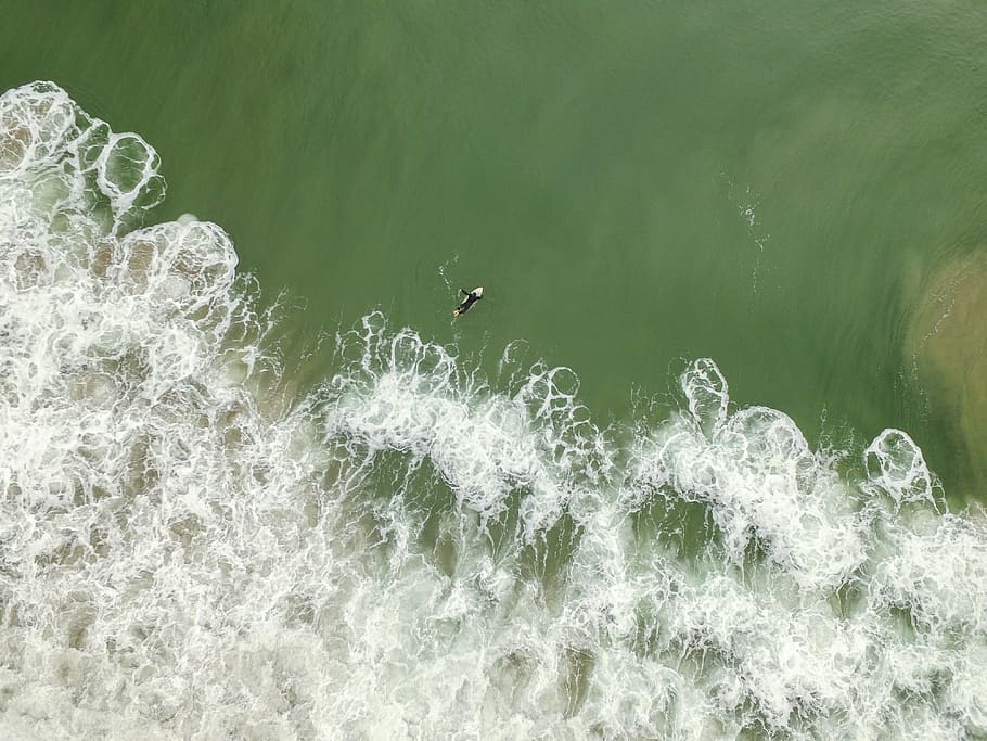 aerial photography of body of water, Surfs up, drone view, aerial view HD wallpaper