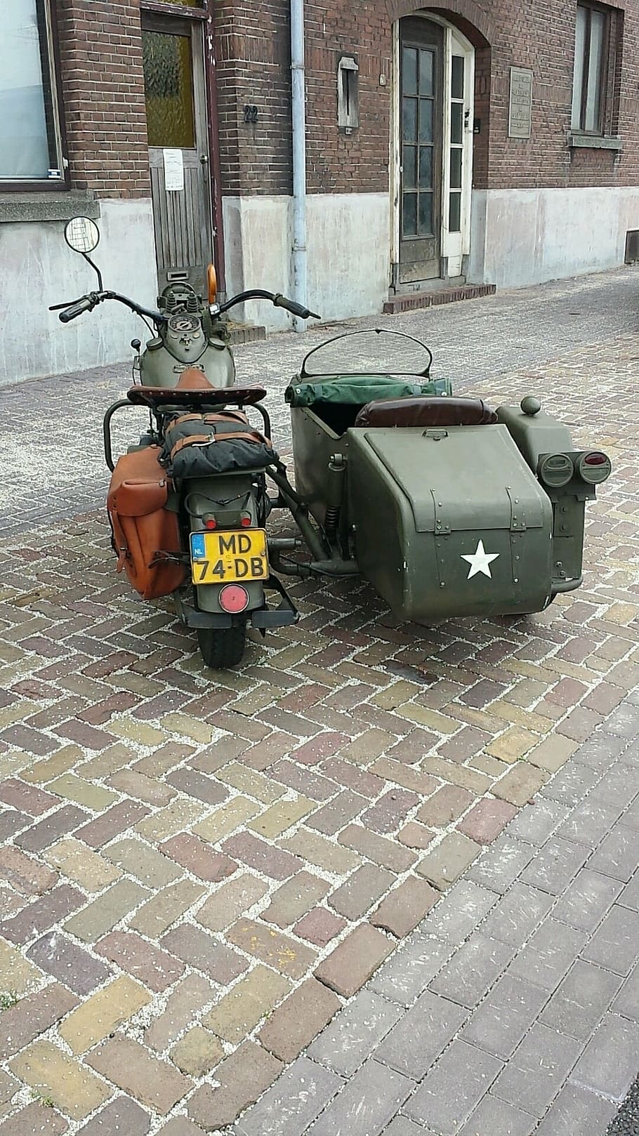 pair, motor, antique, street, urban Scene, built structure HD wallpaper